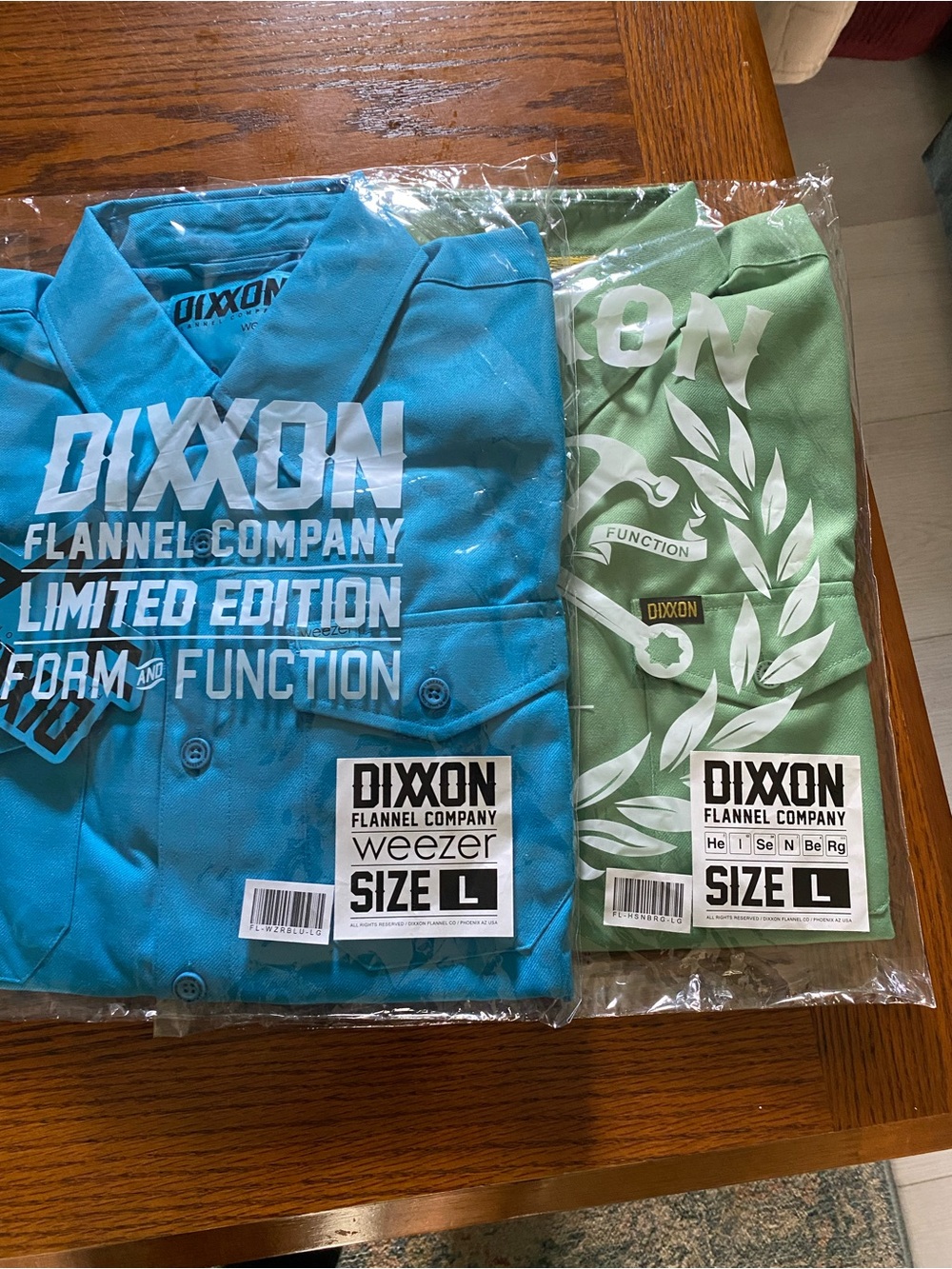 Dixxon Large Weezer and Heisenberg